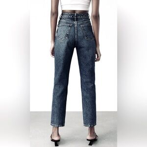 ZARA 80’s STYLE HIGH RISE MOM
ACID WASH 100% COTTON JEANS SIZE 10 EUC